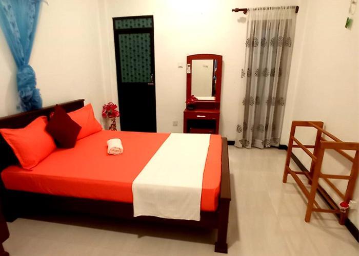 Arusha Guest House Νεγκόμπο Εξωτερικό φωτογραφία
